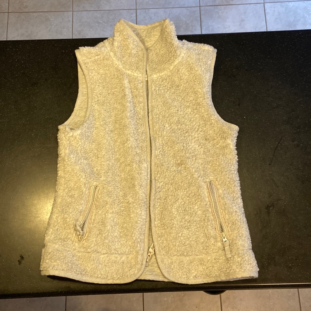 Gray Old Navy fleece vest